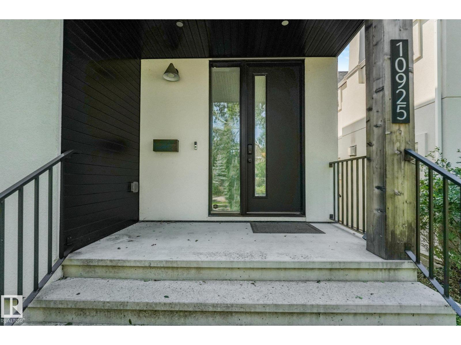 10925 UNIVERSITY AV NW, McKernan, Edmonton photo 3
