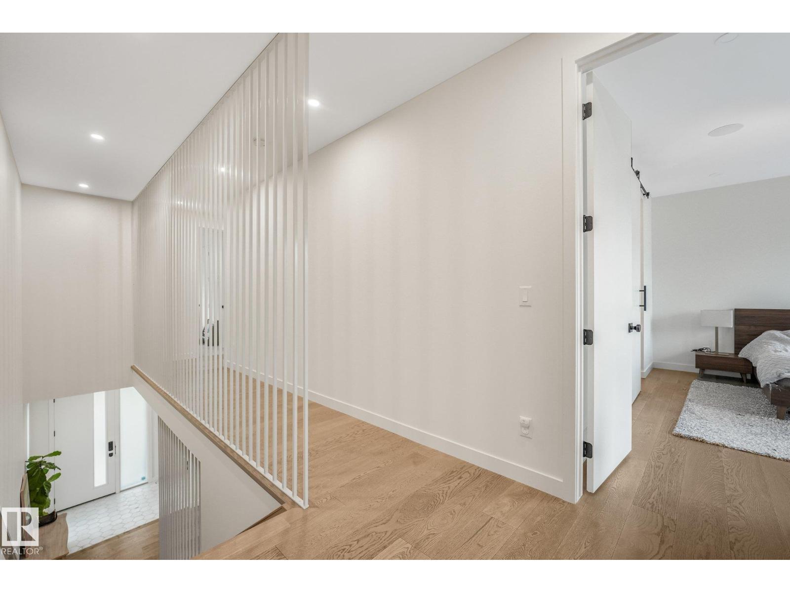 10925 UNIVERSITY AV NW - 24