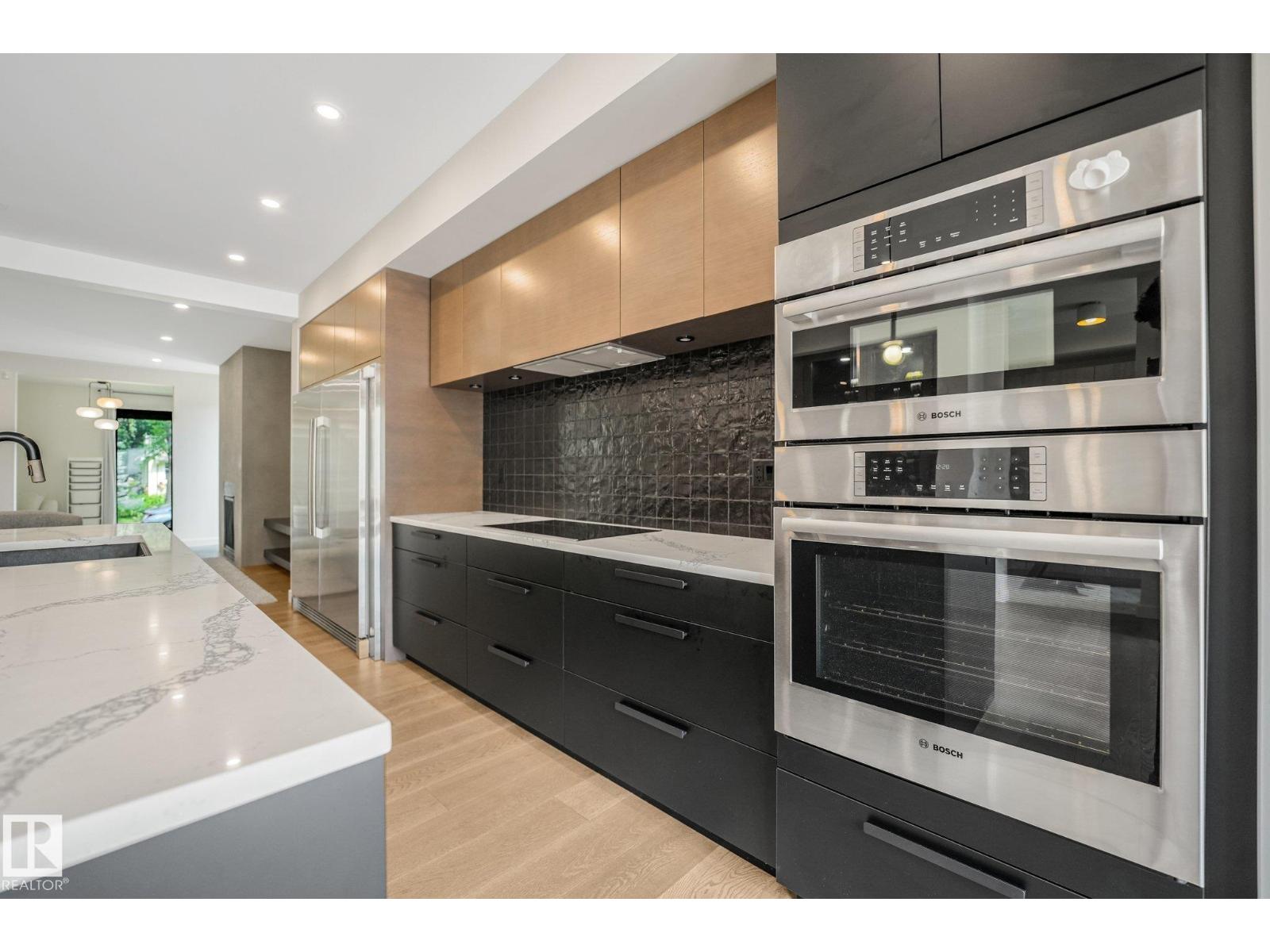 10925 UNIVERSITY AV NW - 14