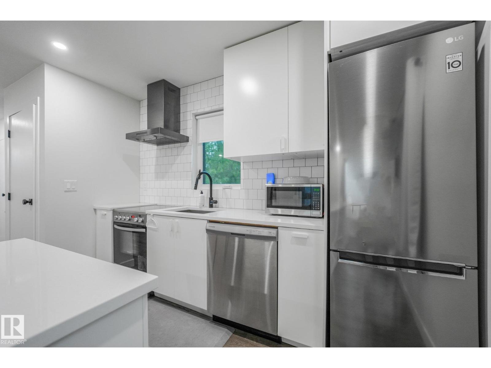 10925 UNIVERSITY AV NW - 55