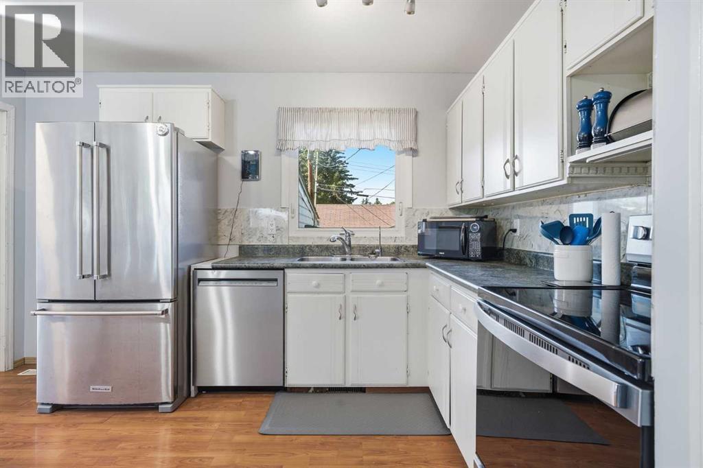 4 Arlington Bay SE, Acadia, Calgary photo 5