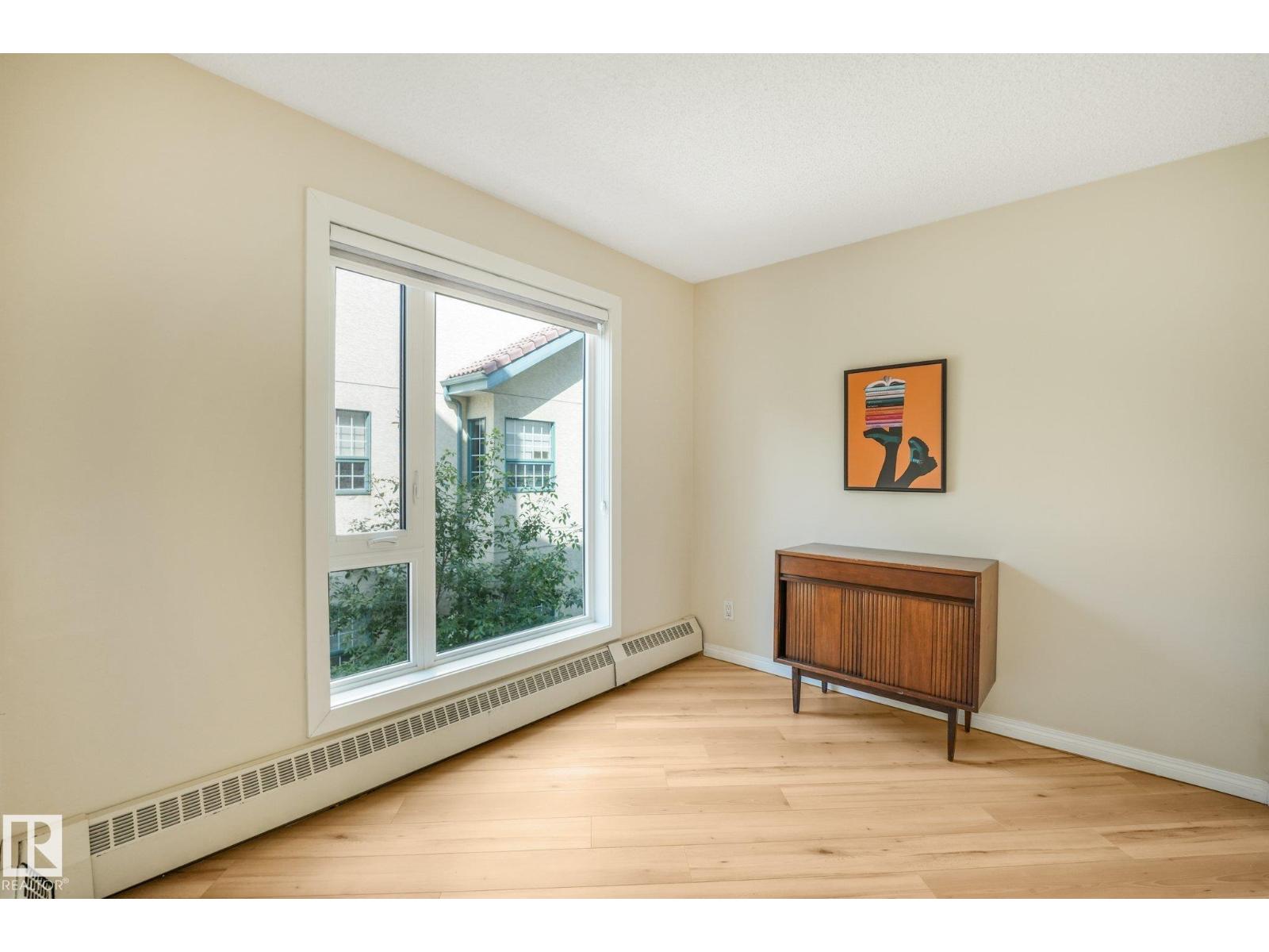 #206, 9905 112 ST NW - 26