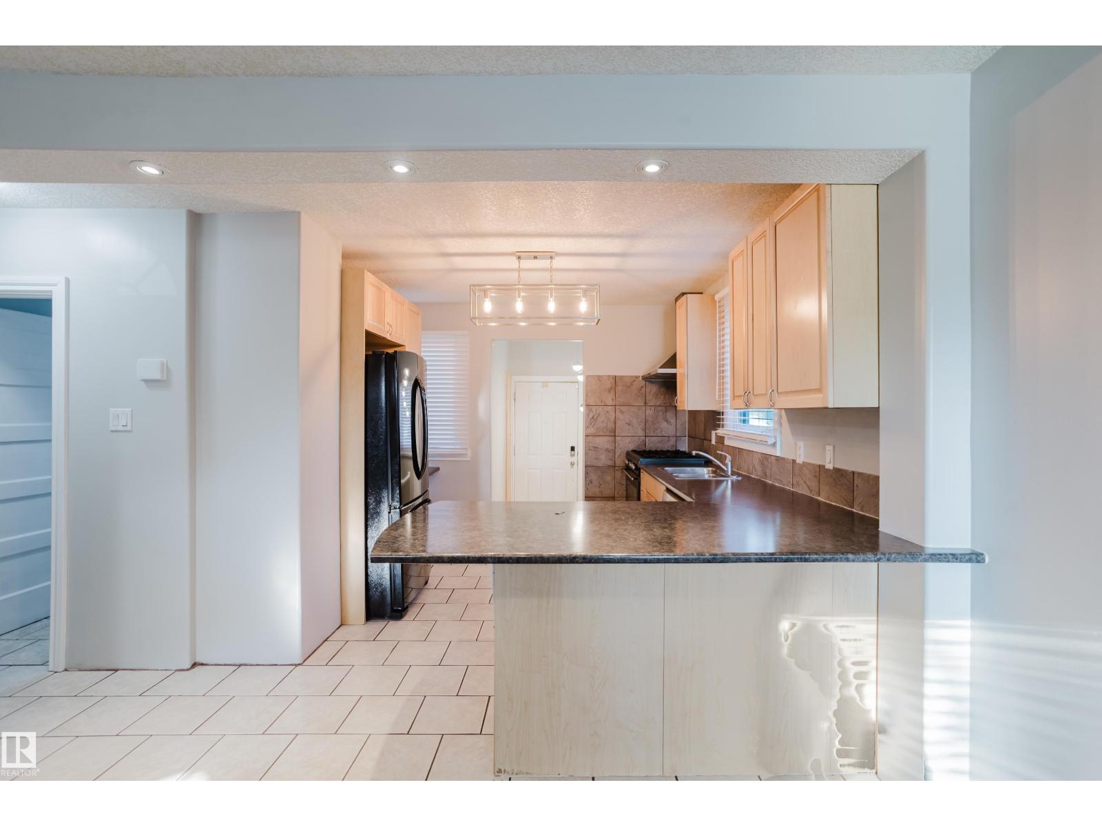 12431 81 Street NW - Photo 7