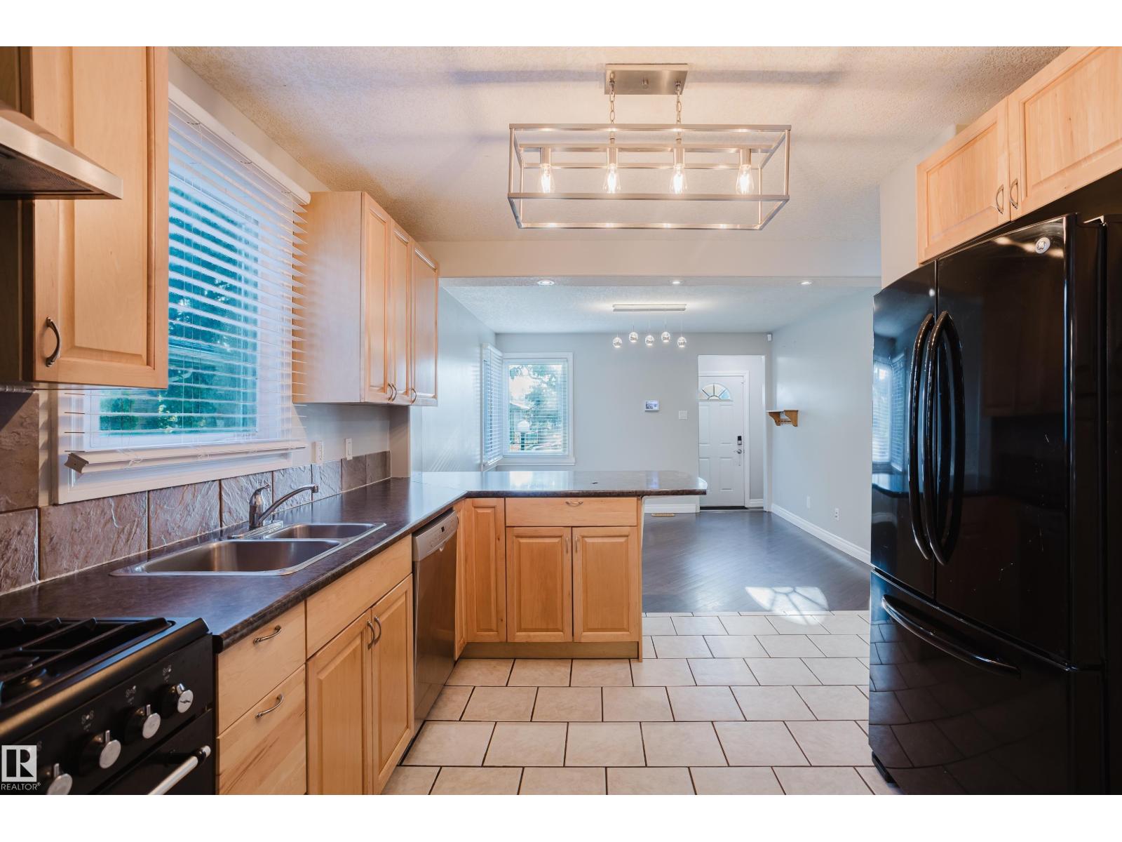 12431 81 ST NW - 6