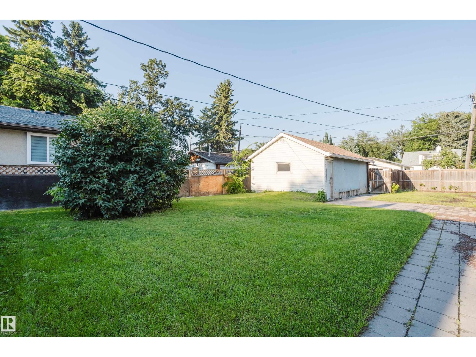 12431 81 Street NW - Photo 15