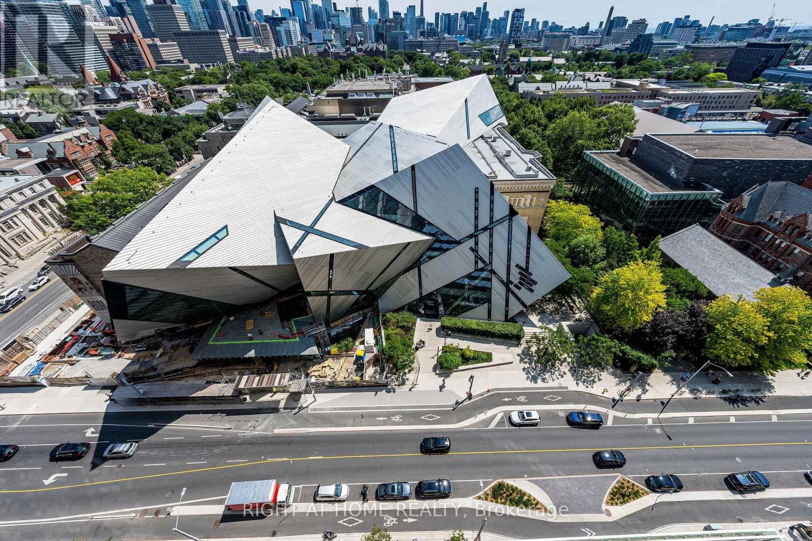 #1604 200 BLOOR STREET W - 37
