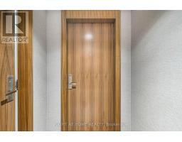 1604 - 200 Bloor Street W, Toronto, ON M5S0B1 Photo 7