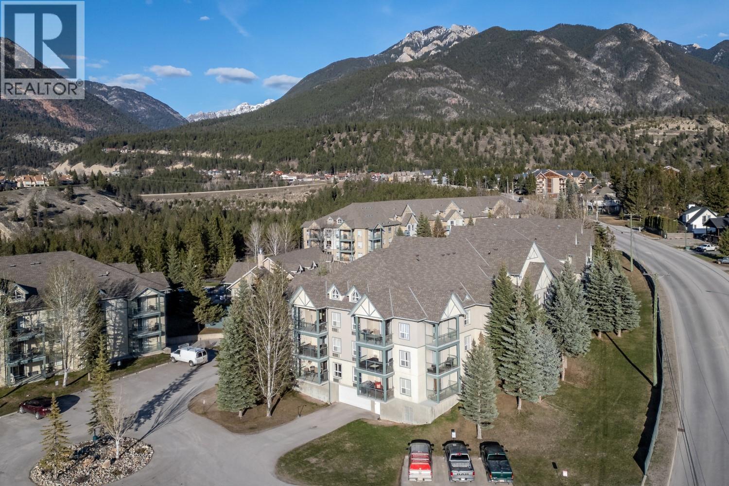 4767 Forsters Landing Road Unit# 205, Radium Hot Springs