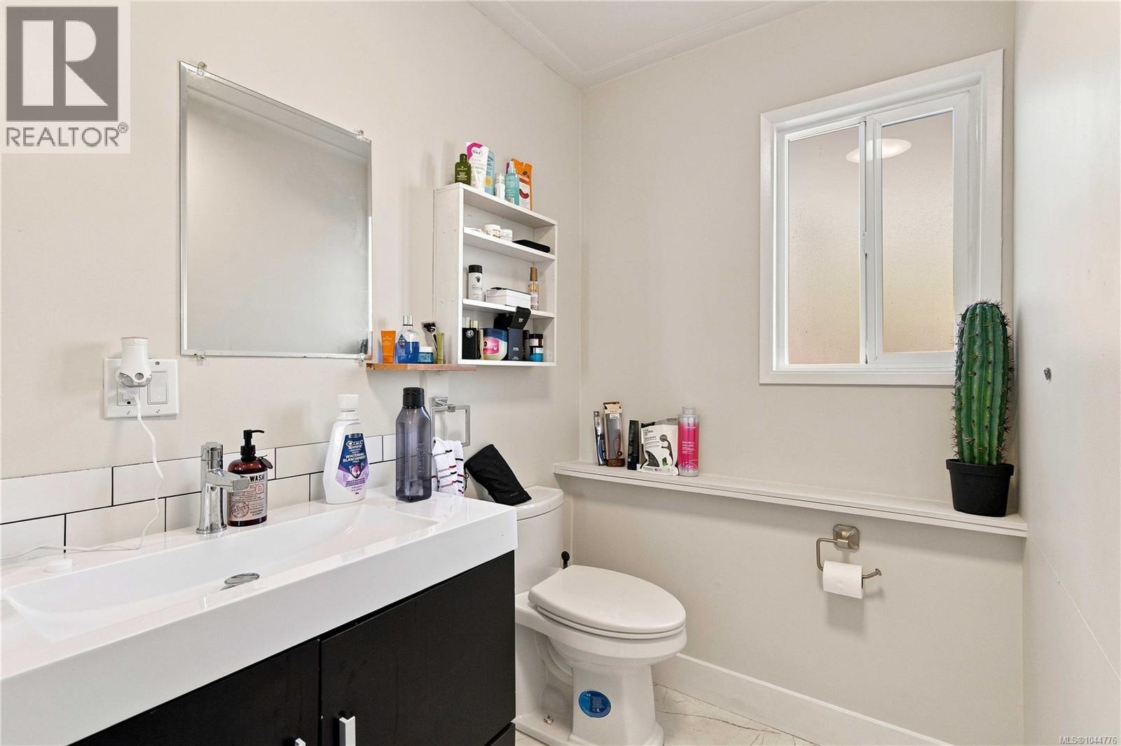  2940 Cedar Hill Road, Victoria