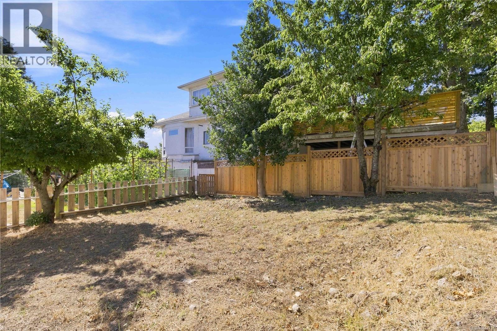  2940 Cedar Hill Road, Victoria