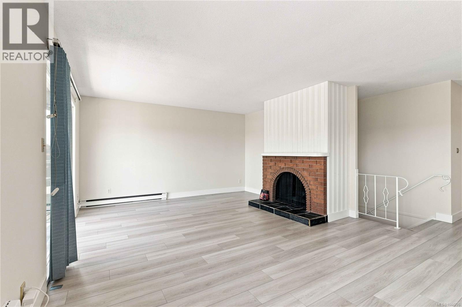  2940 Cedar Hill Road, Victoria