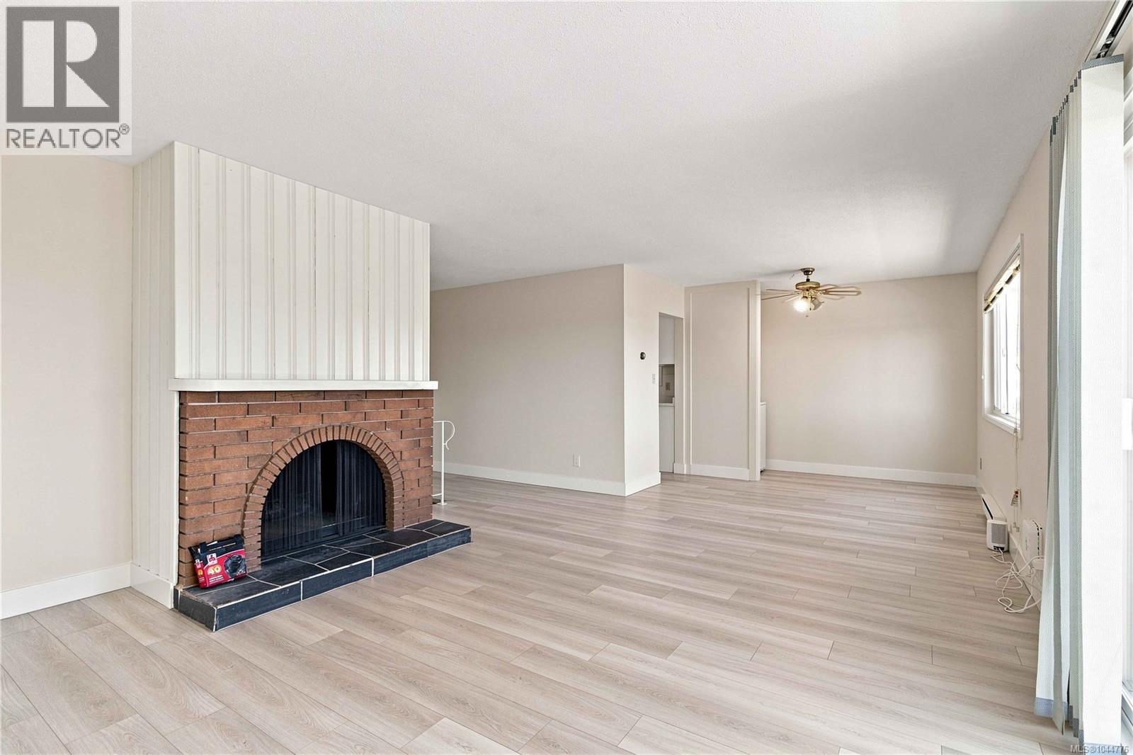 2940 Cedar Hill Road, Victoria