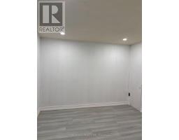 Bedroom 3 - 701 Leeder Court, Newmarket, ON L3Y5A8 Photo 7