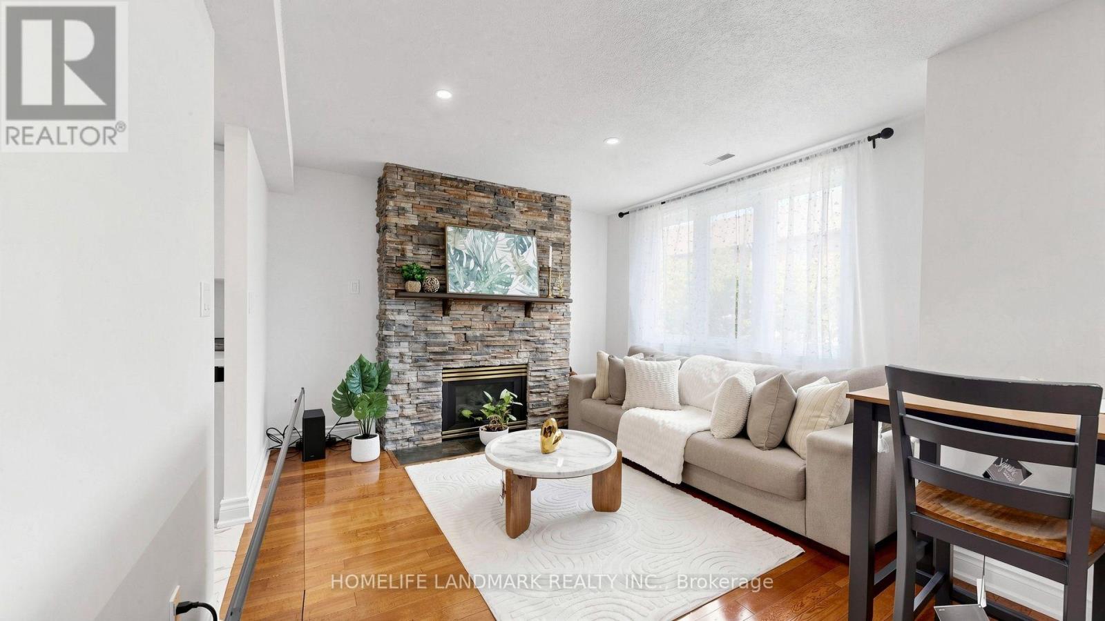 #318 75 WELDRICK ROAD E - 10