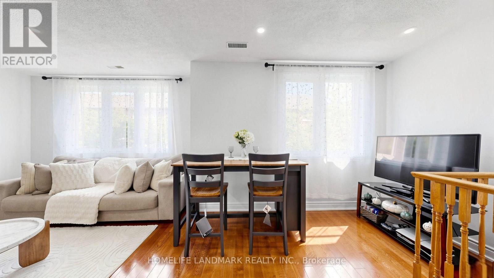 #318 75 WELDRICK ROAD E - 4