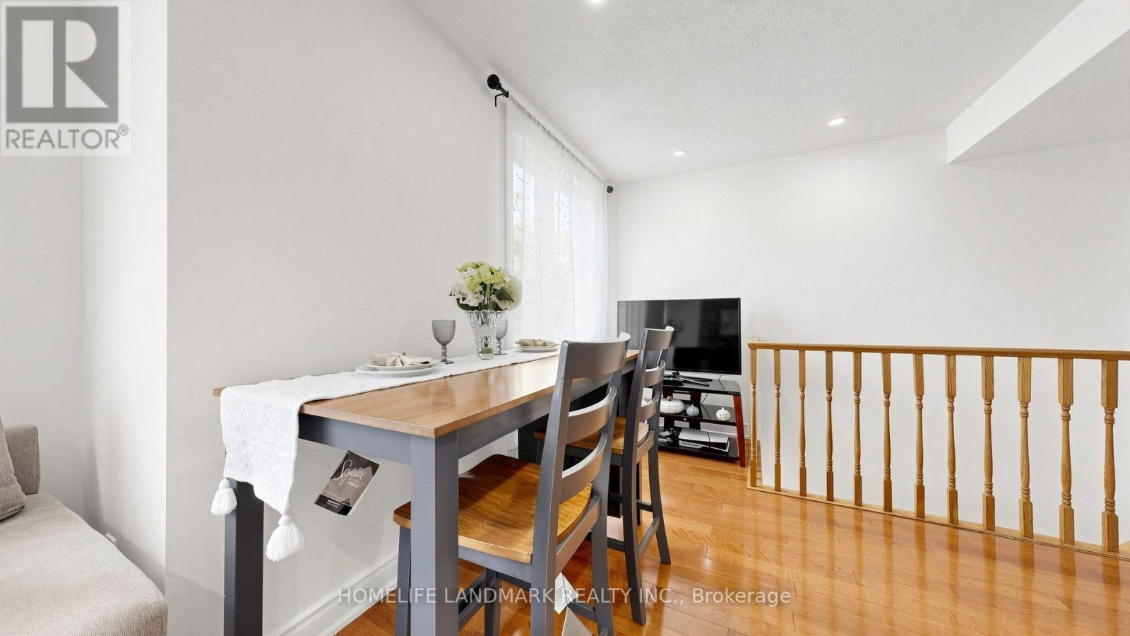 #318 75 WELDRICK ROAD E - 6