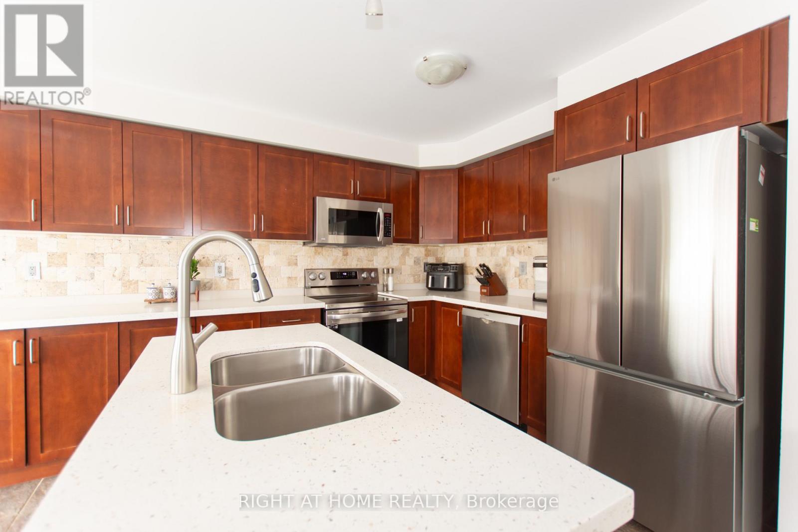 221 PROSSER CIRCLE - 16