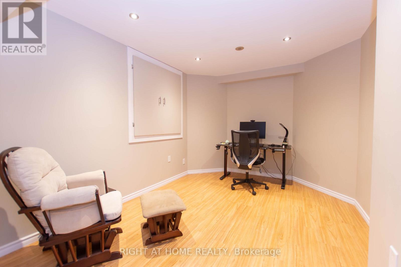 221 PROSSER CIRCLE - 41
