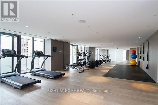 #1604 200 BLOOR STREET W - 41