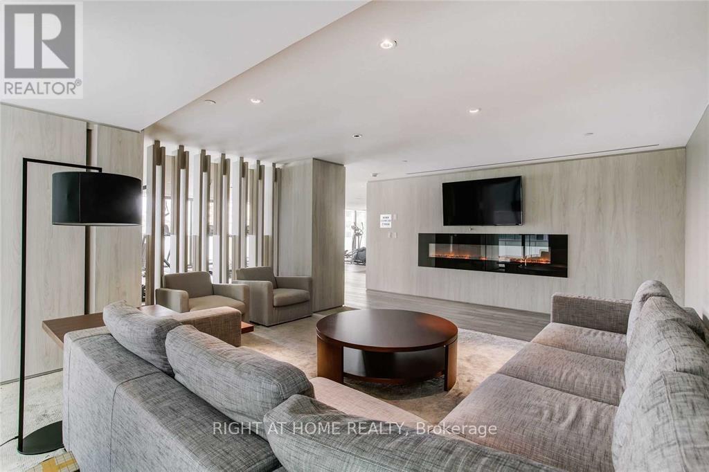 #1604 200 BLOOR STREET W - 40