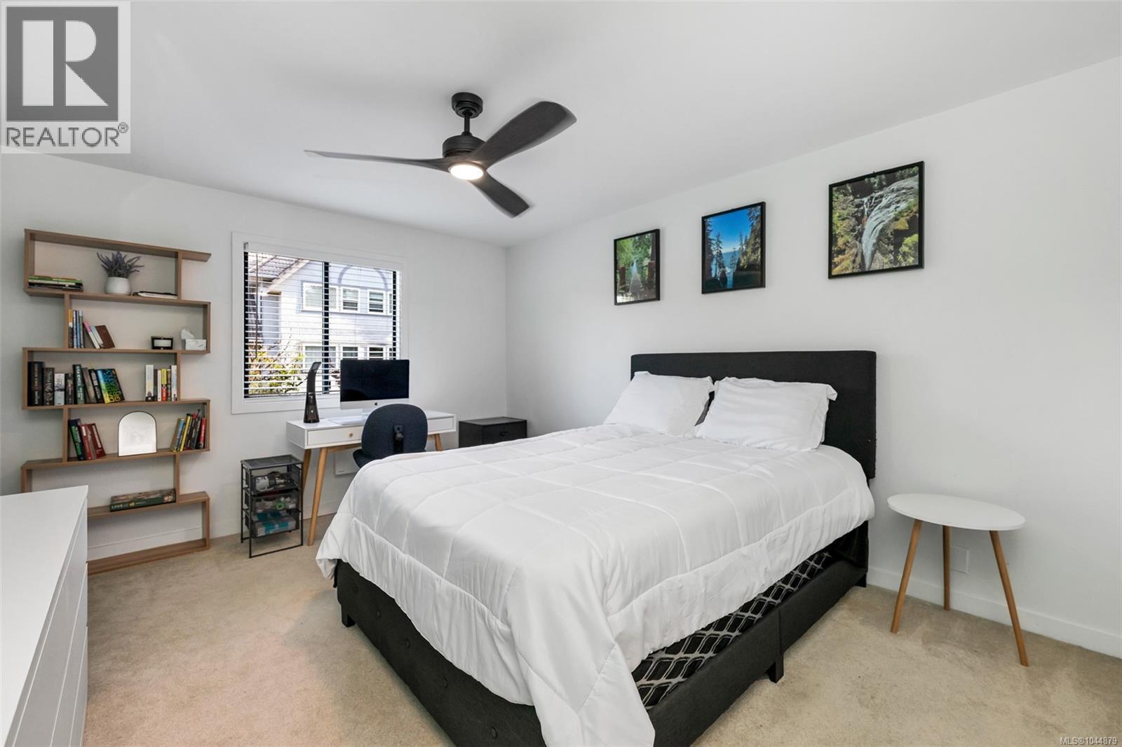 201 3900 Shelbourne Street, Saanich