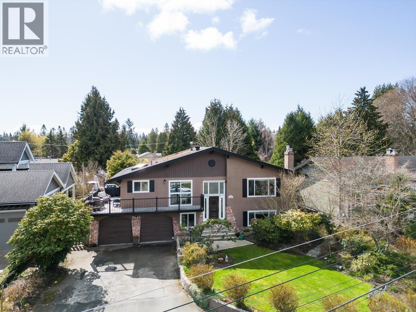 Upper Suite 5368 1A AVENUE