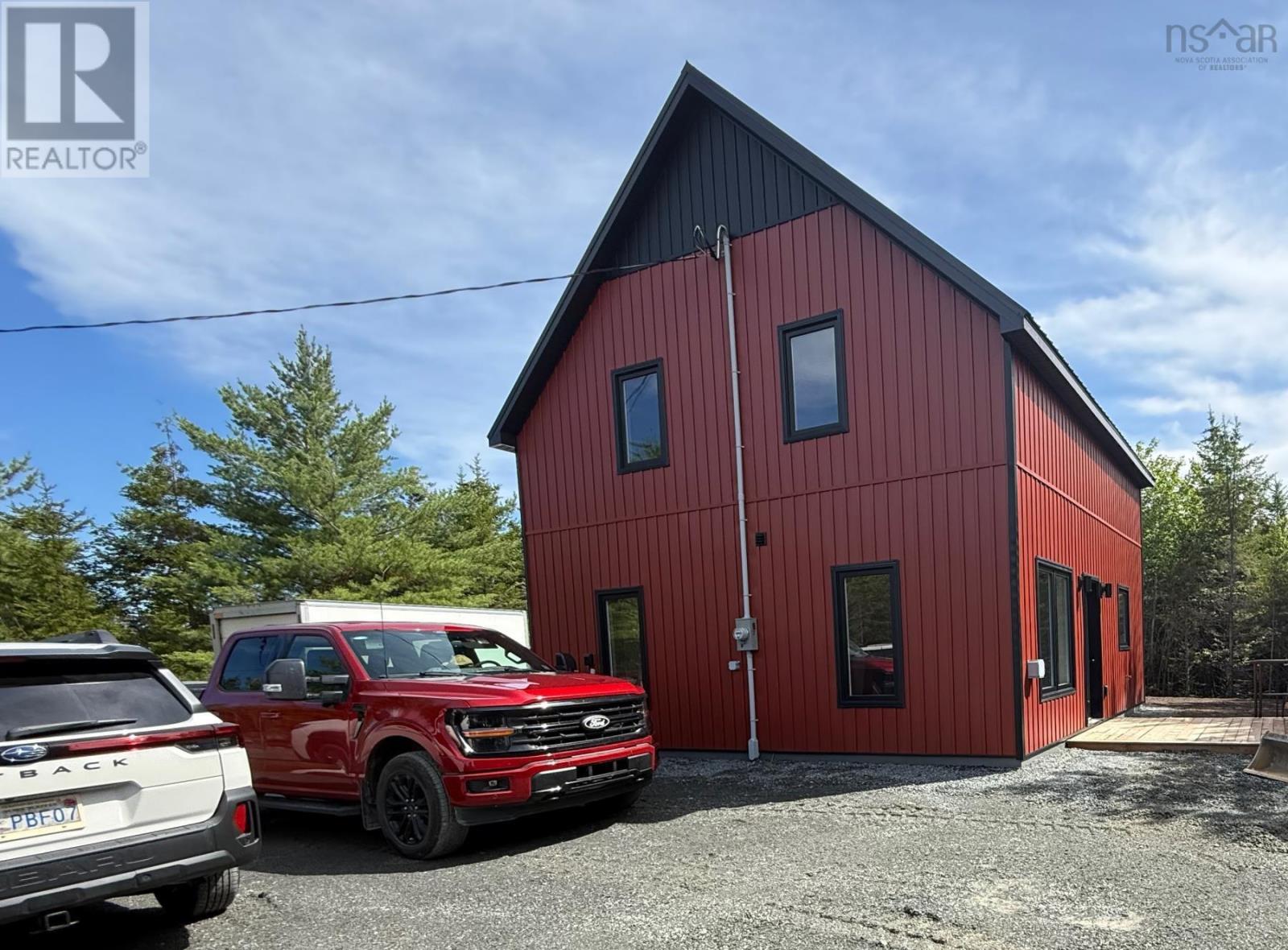 286 390 Loon Point