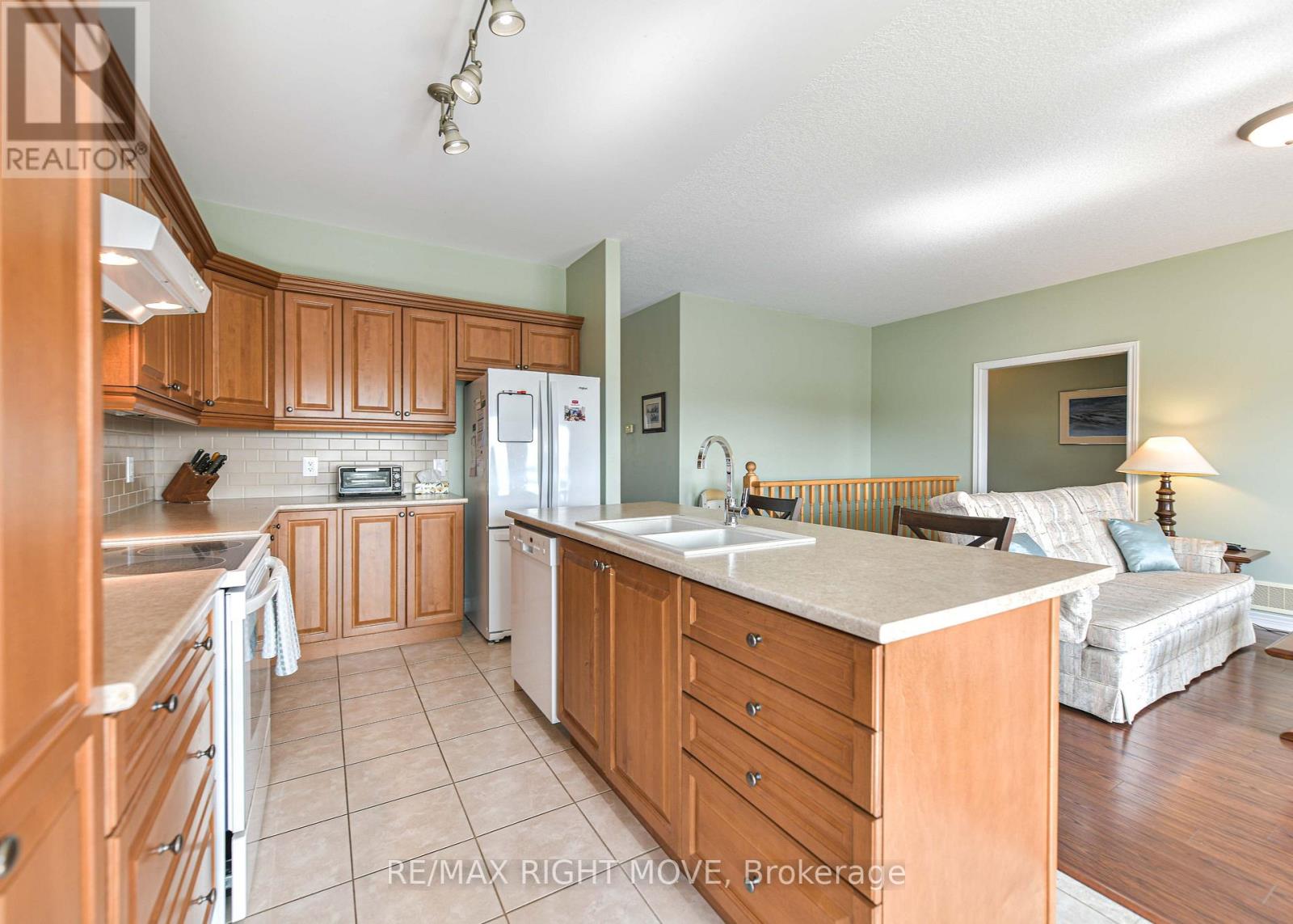 97 ATLANTIS DRIVE - Image 15