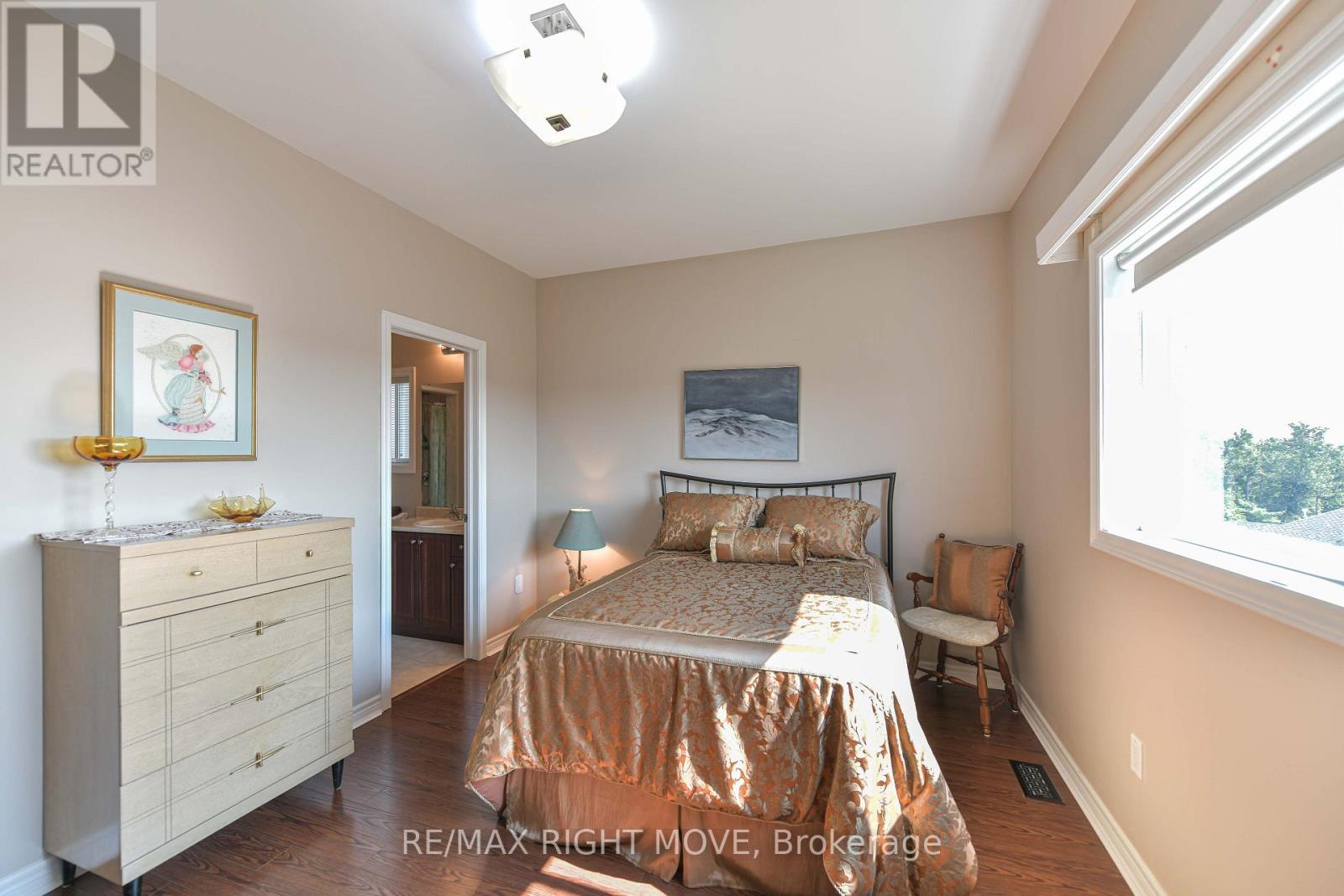 97 ATLANTIS DRIVE - Image 26