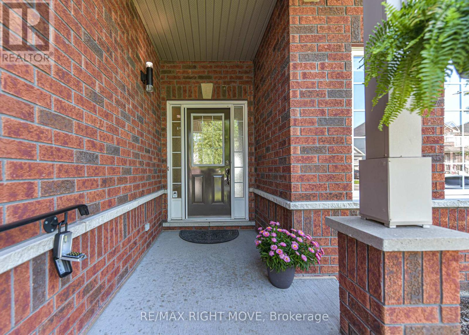 97 ATLANTIS DRIVE - 3