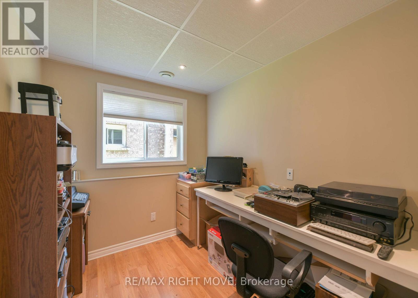 97 ATLANTIS DRIVE - Image 39