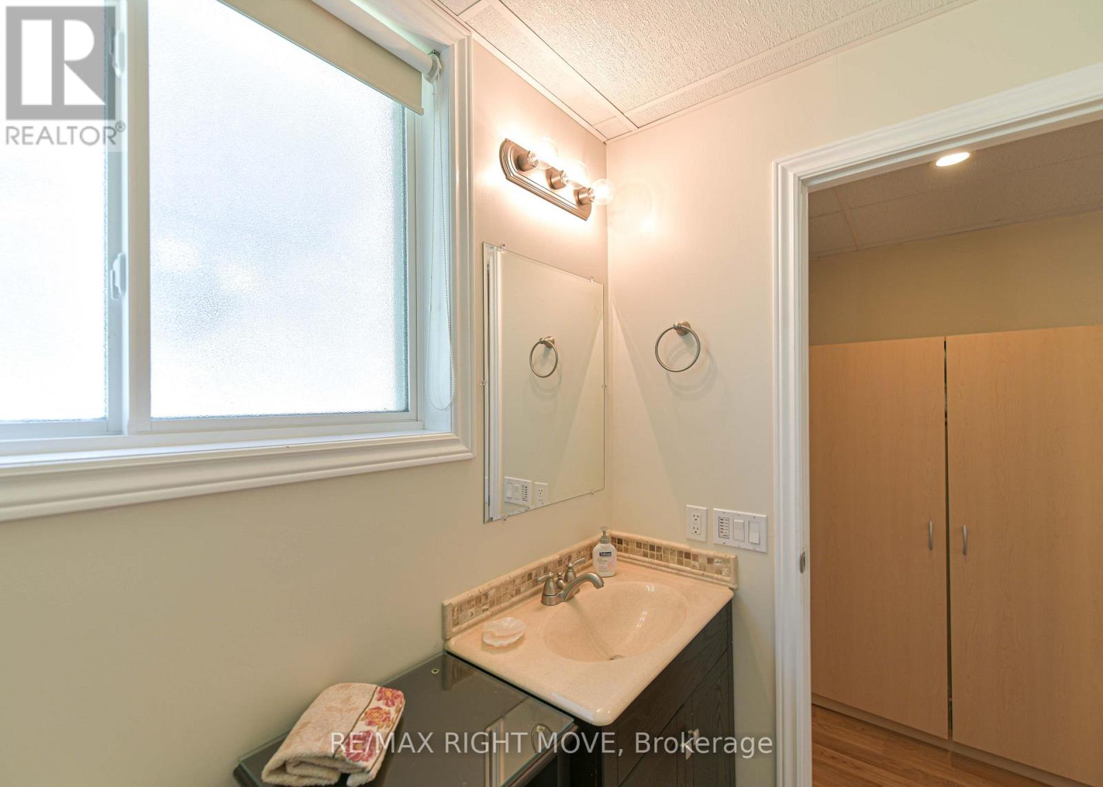 97 ATLANTIS DRIVE - Image 43