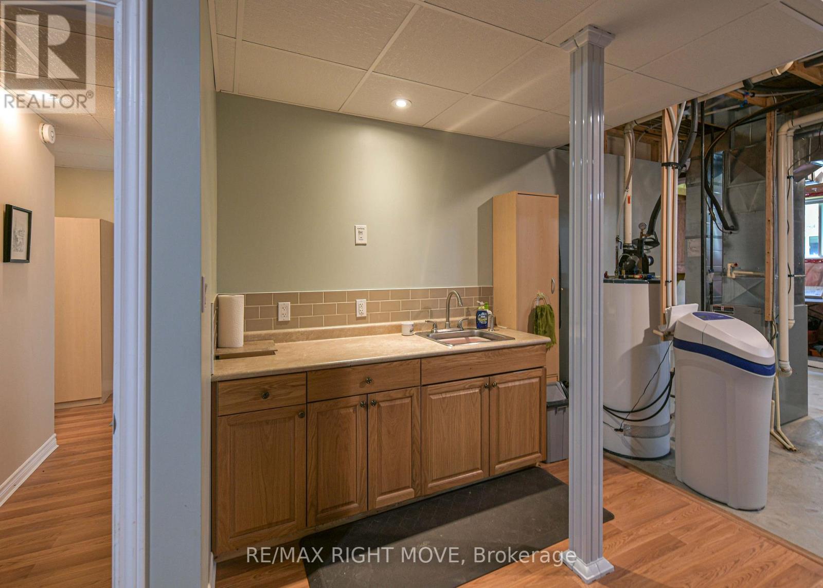 97 ATLANTIS DRIVE - Image 48