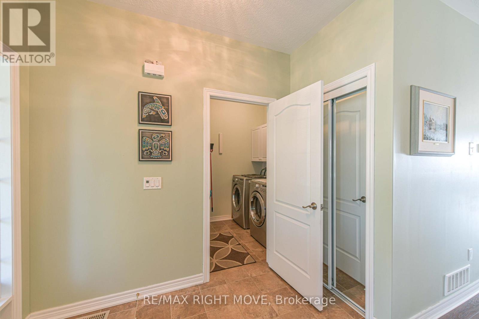 97 ATLANTIS DRIVE - 6