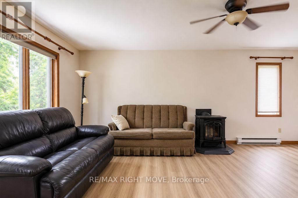 3263 SHOREVIEW DRIVE - 14