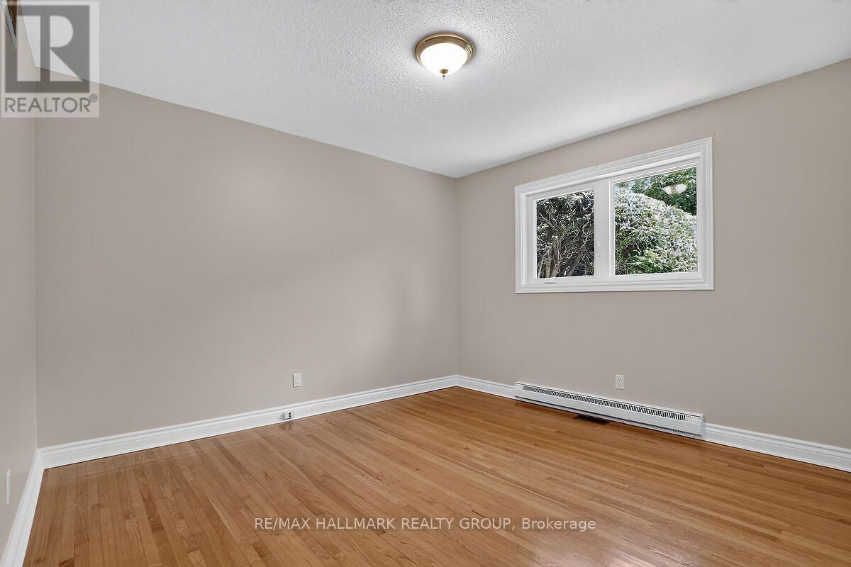 3 Bed, 1 Bath House for Sale in Ottawa – 20 CRAMER DRIVE, Ottawa – MLS# X13629708 - Image 20