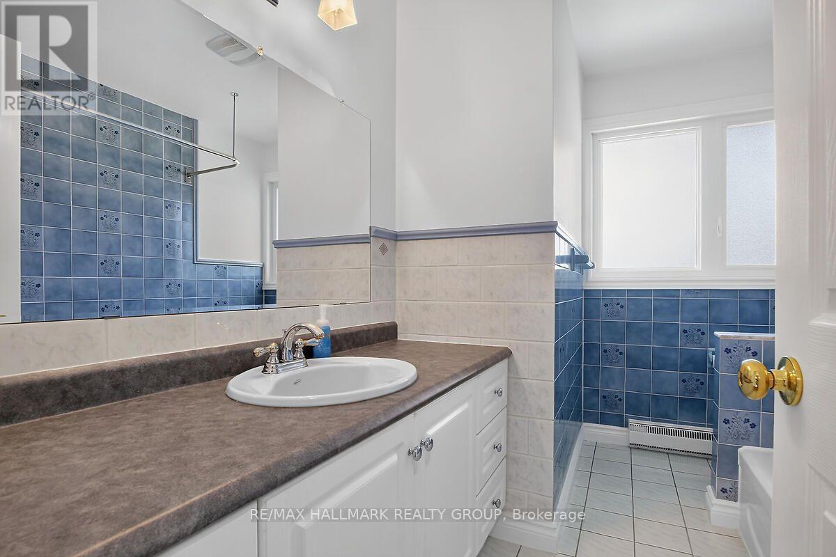 3 Bed, 1 Bath House for Sale in Ottawa – 20 CRAMER DRIVE, Ottawa – MLS# X13629708 - Image 23
