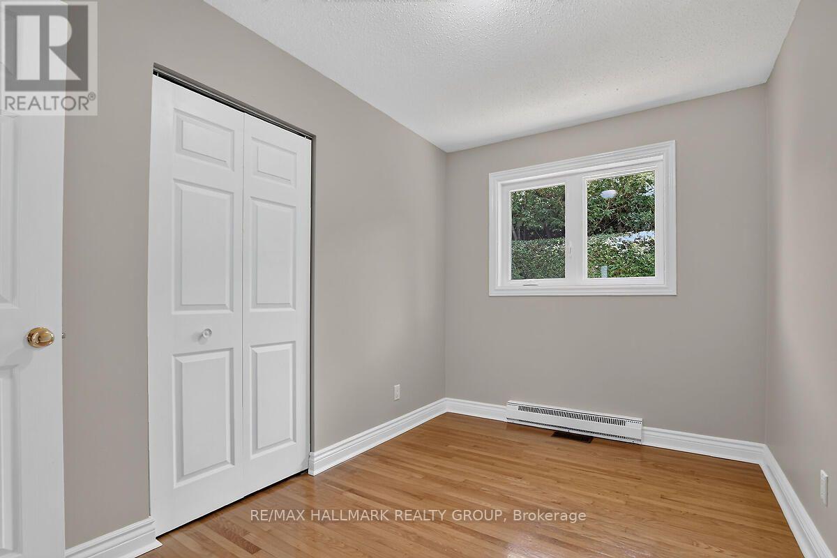 3 Bed, 1 Bath House for Sale in Ottawa – 20 CRAMER DRIVE, Ottawa – MLS# X13629708 - Image 27