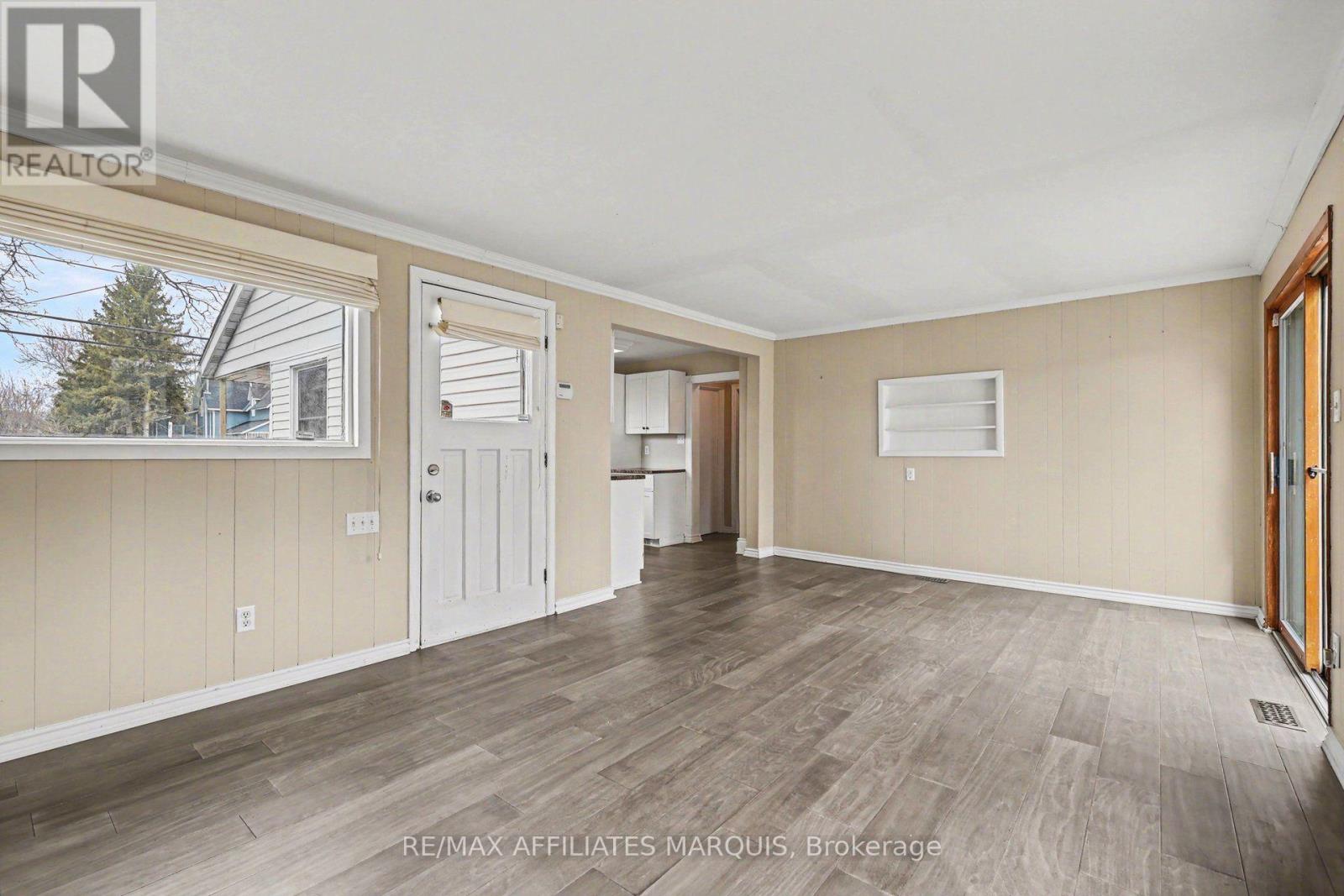 6036 PERTH STREET - 28