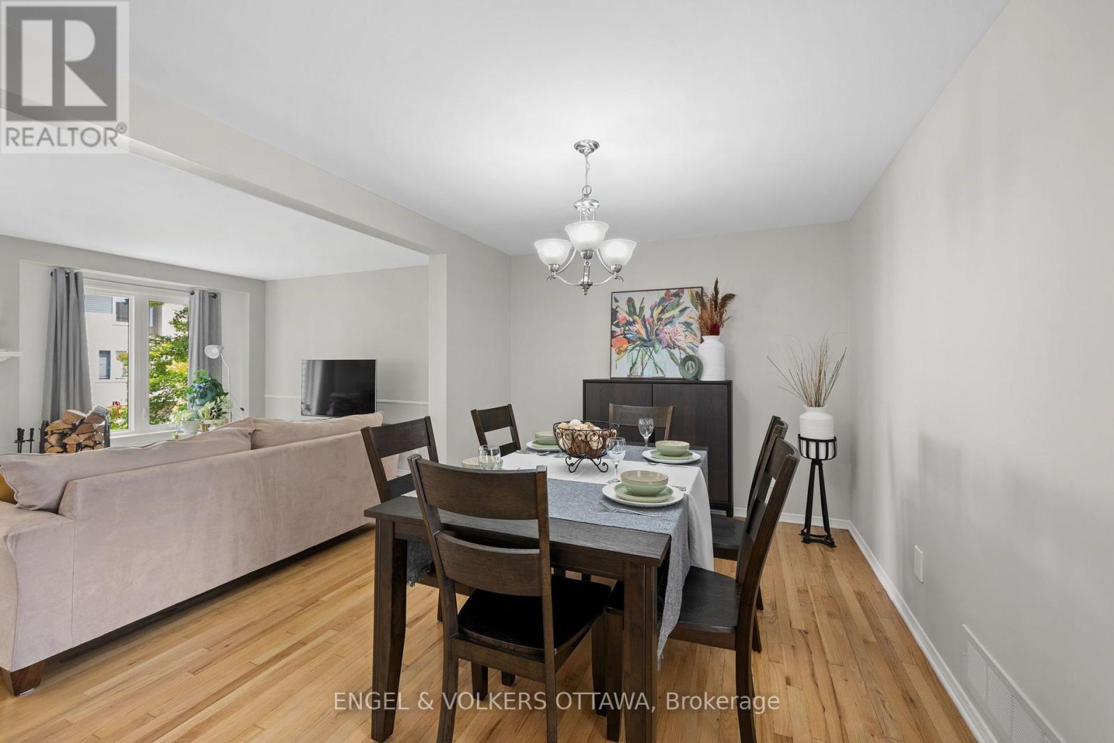 1831 SUMMERFIELDS CRESCENT - 13