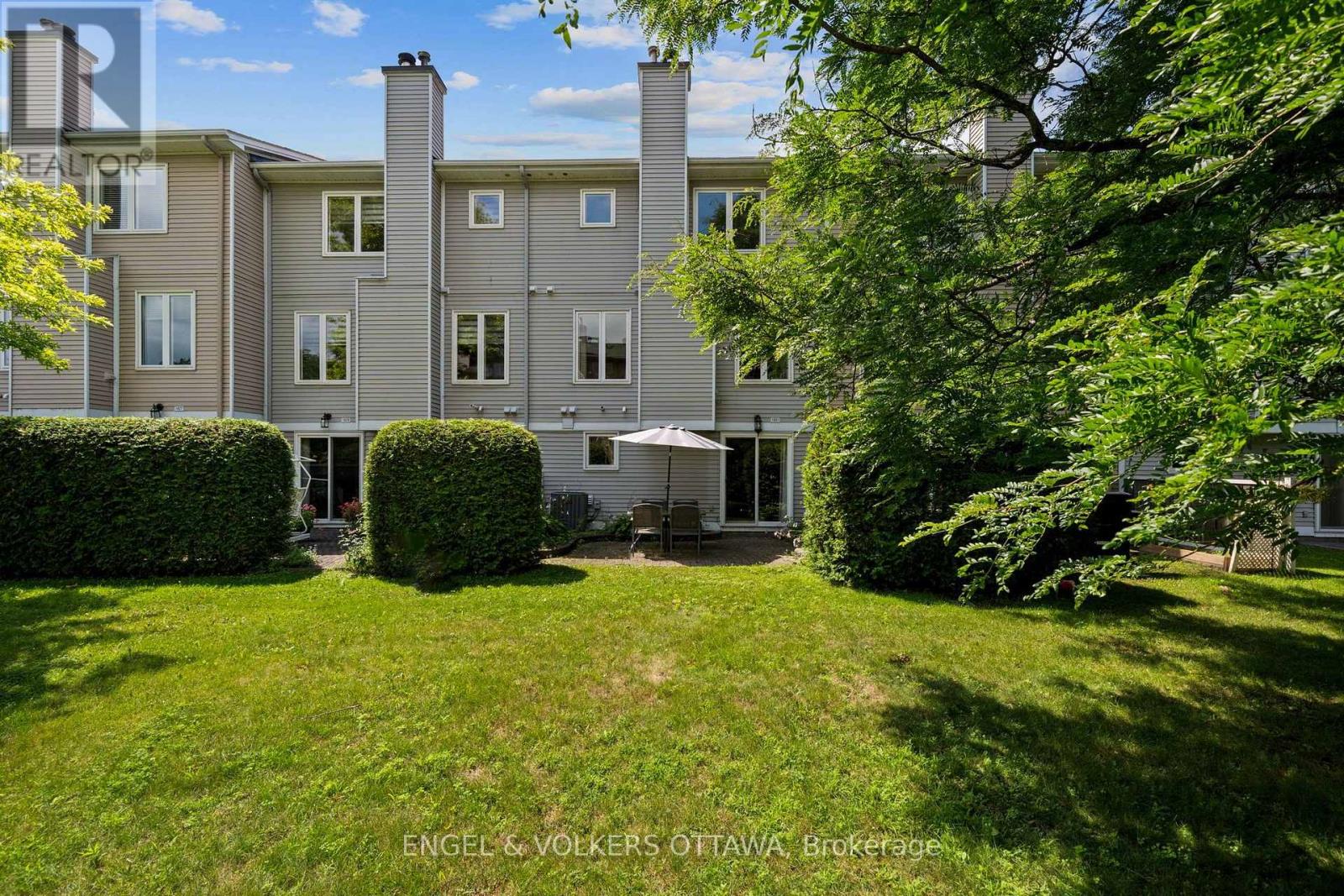 3 Bed, 3 Bath House for Sale in Ottawa – 1831 SUMMERFIELDS CRESCENT, Ottawa – MLS# X13630068 - Image 41