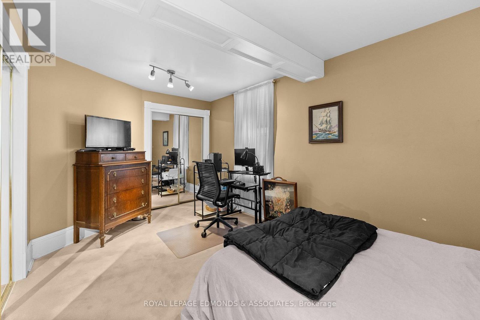 146 MARY STREET - 26