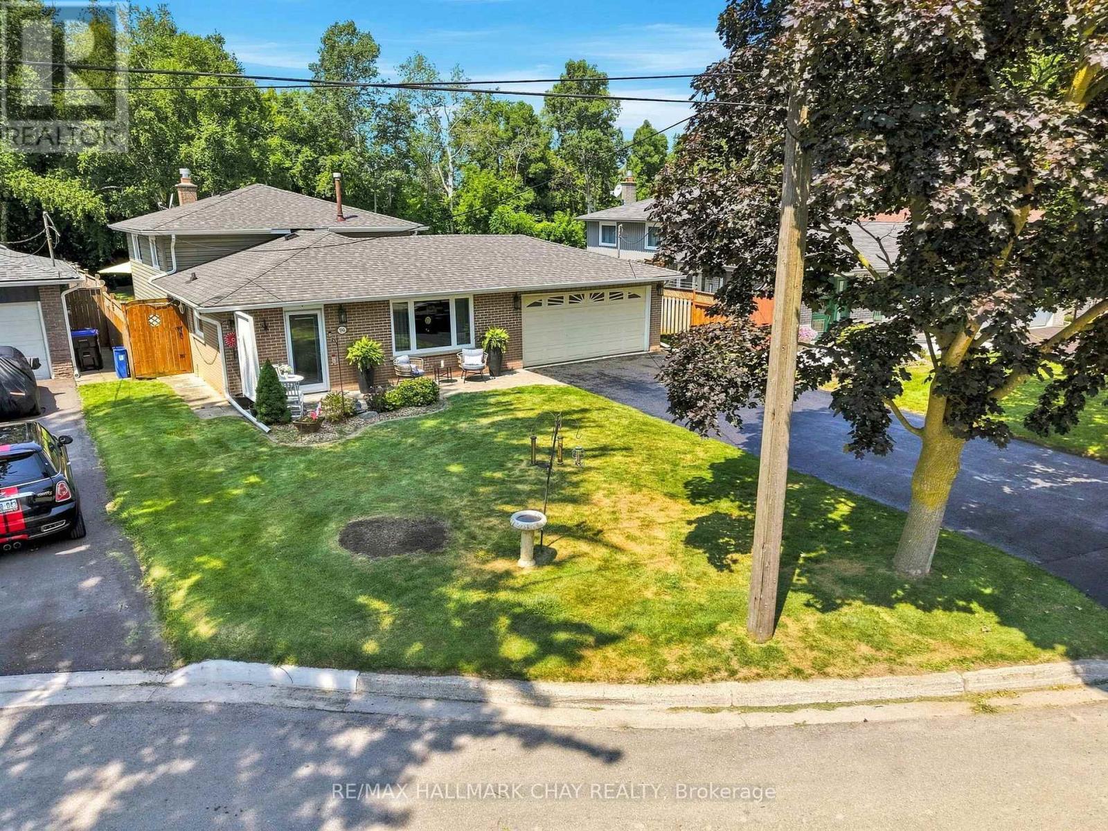 96 MAPLE AVENUE W - 1