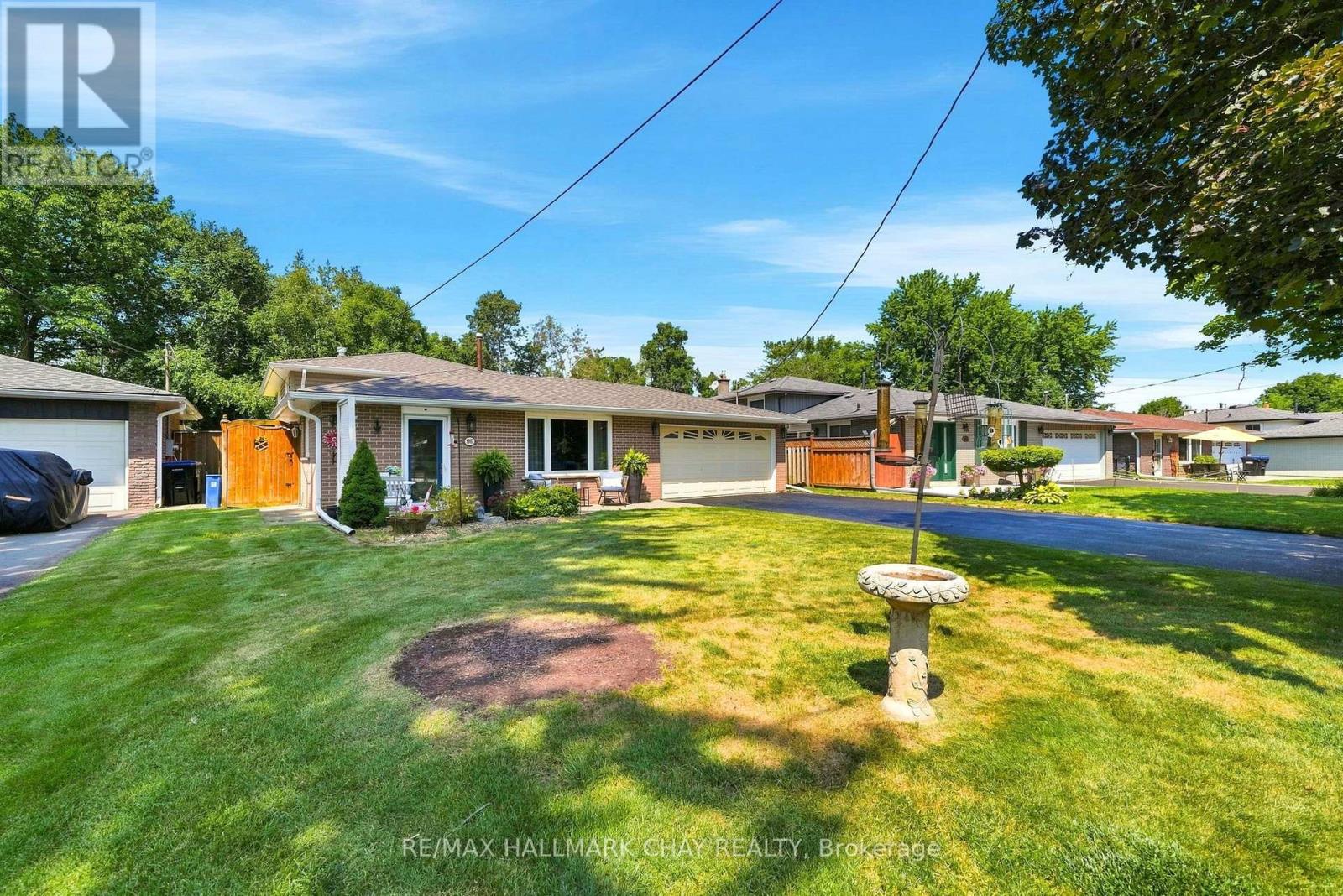 96 MAPLE AVENUE W - 2