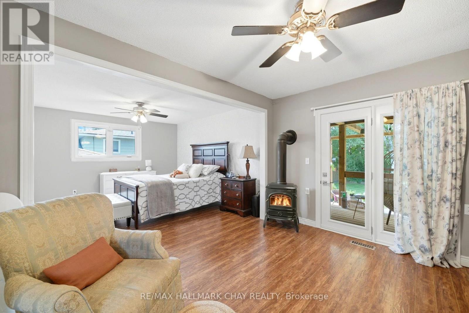 96 MAPLE AVENUE W - 23