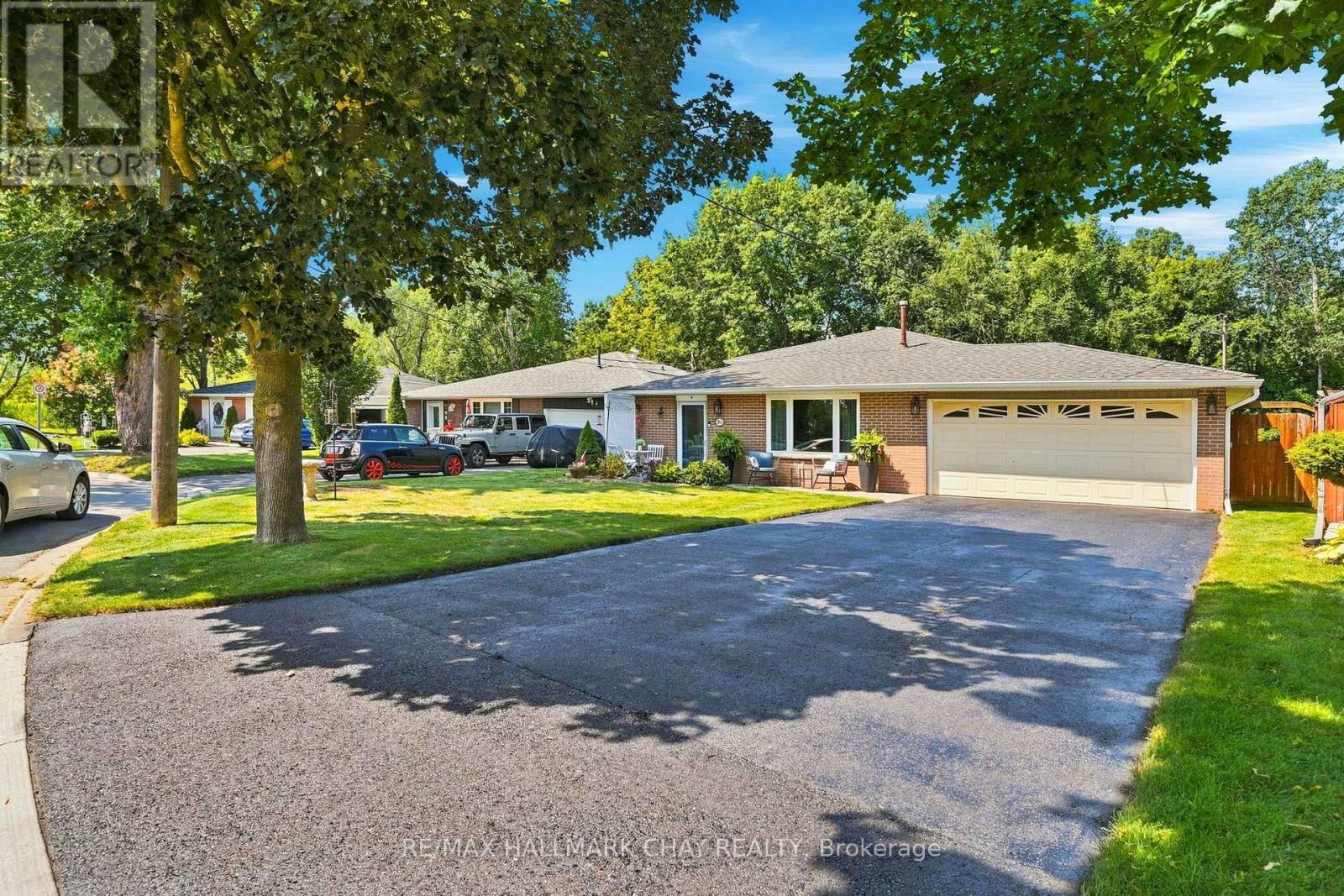 96 MAPLE AVENUE W - 3