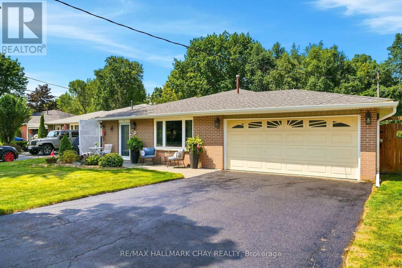96 MAPLE AVENUE W - 4