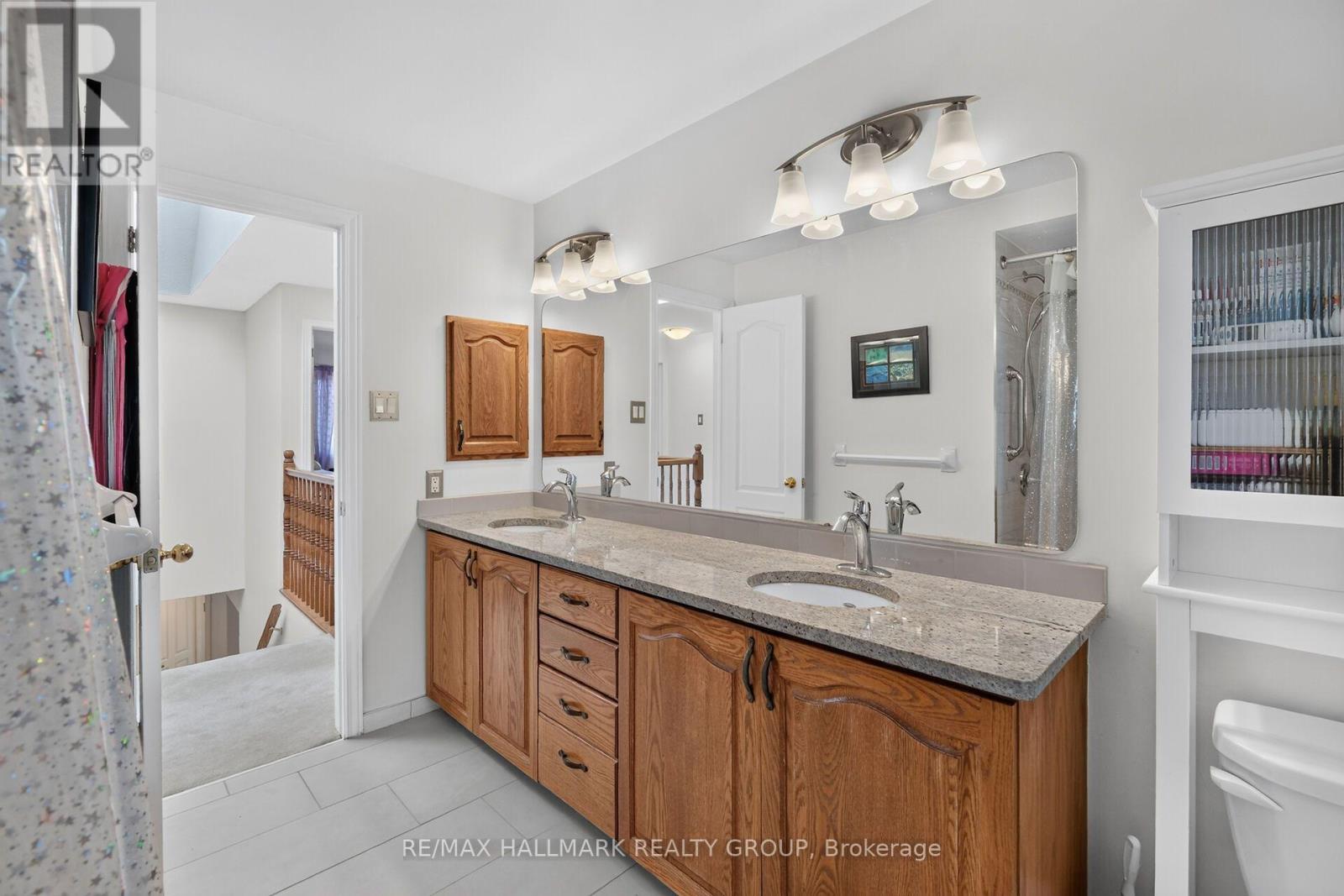 4 Bed, 3 Bath House for Sale in Ottawa – 6117 SILVERBIRCH STREET, Ottawa – MLS# X13577830 - Image 47
