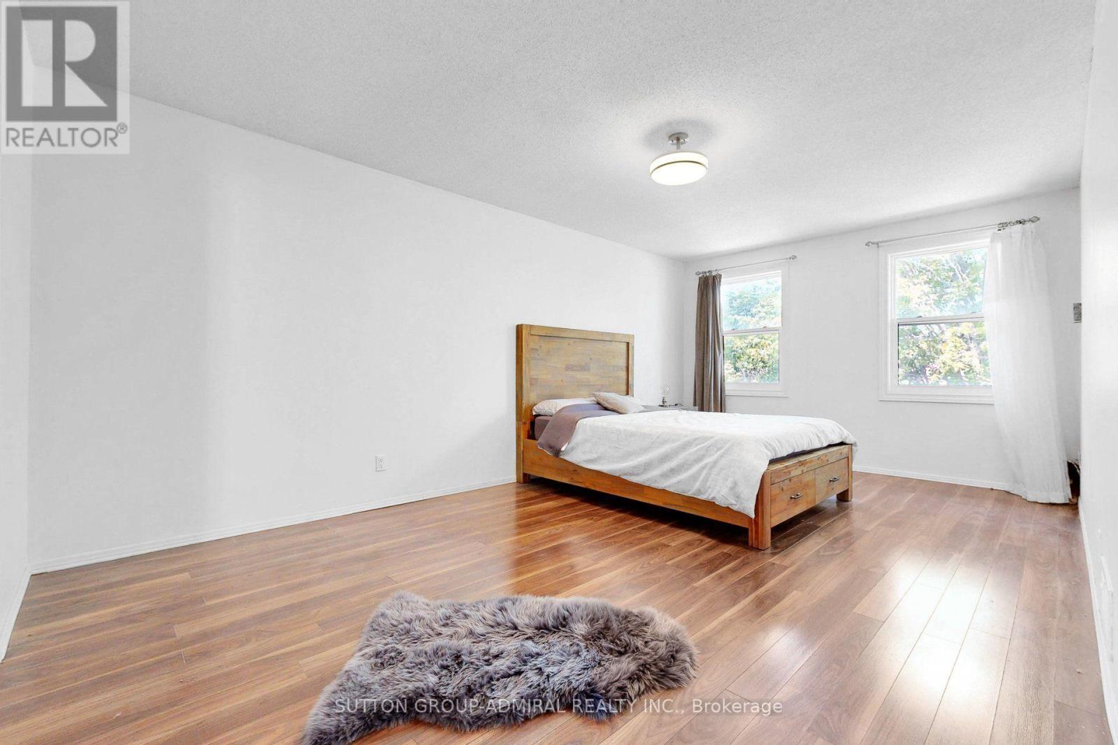 879 PEGGOTY CIRCLE - 24