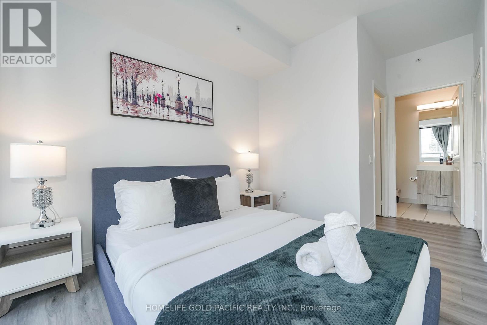 #925 251 JARVIS STREET - 22